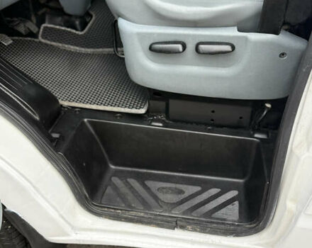 Белый Форд Транзит, объемом двигателя 2.4 л и пробегом 400 тыс. км за 9200 $, фото 22 на Automoto.ua