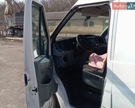 Белый Форд Транзит, объемом двигателя 2.2 л и пробегом 530 тыс. км за 5600 $, фото 5 на Automoto.ua