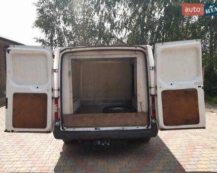 Белый Форд Транзит, объемом двигателя 2.2 л и пробегом 370 тыс. км за 5000 $, фото 4 на Automoto.ua