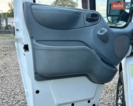 Білий Форд Транзит, об'ємом двигуна 2.2 л та пробігом 240 тис. км за 11200 $, фото 6 на Automoto.ua