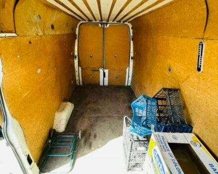 Білий Форд Транзит, об'ємом двигуна 2.2 л та пробігом 400 тис. км за 9500 $, фото 16 на Automoto.ua