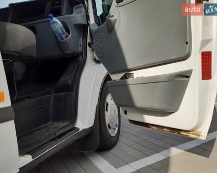 Белый Форд Транзит, объемом двигателя 2.2 л и пробегом 393 тыс. км за 8300 $, фото 5 на Automoto.ua