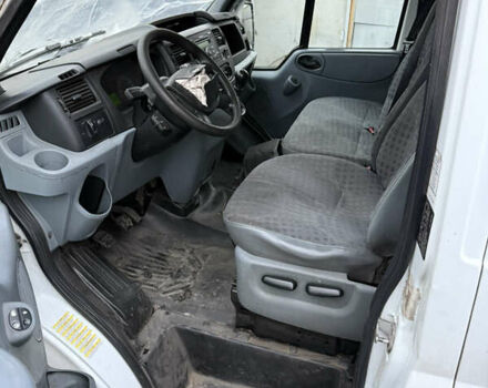 Білий Форд Транзит, об'ємом двигуна 2.2 л та пробігом 400 тис. км за 6300 $, фото 16 на Automoto.ua