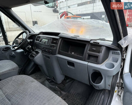 Білий Форд Транзит, об'ємом двигуна 2.2 л та пробігом 400 тис. км за 6300 $, фото 13 на Automoto.ua