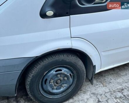 Білий Форд Транзит, об'ємом двигуна 2.2 л та пробігом 379 тис. км за 7450 $, фото 11 на Automoto.ua