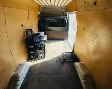 Білий Форд Транзит, об'ємом двигуна 2.2 л та пробігом 400 тис. км за 9500 $, фото 17 на Automoto.ua