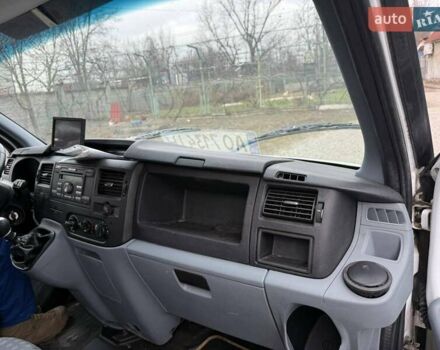 Білий Форд Транзит, об'ємом двигуна 2.2 л та пробігом 197 тис. км за 15500 $, фото 9 на Automoto.ua
