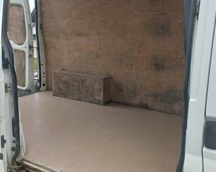 Белый Форд Транзит, объемом двигателя 2.2 л и пробегом 225 тыс. км за 11000 $, фото 10 на Automoto.ua