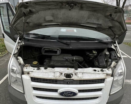 Білий Форд Транзит, об'ємом двигуна 2.2 л та пробігом 555 тис. км за 8900 $, фото 3 на Automoto.ua