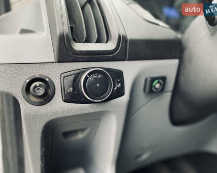 Білий Форд Транзит, об'ємом двигуна 3.73 л та пробігом 223 тис. км за 10900 $, фото 16 на Automoto.ua