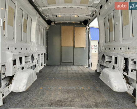 Білий Форд Транзит, об'ємом двигуна 3.73 л та пробігом 223 тис. км за 10900 $, фото 11 на Automoto.ua