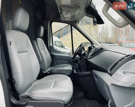 Білий Форд Транзит, об'ємом двигуна 3.73 л та пробігом 223 тис. км за 11200 $, фото 23 на Automoto.ua