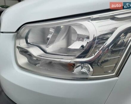 Белый Форд Транзит, объемом двигателя 2 л и пробегом 253 тыс. км за 14500 $, фото 23 на Automoto.ua