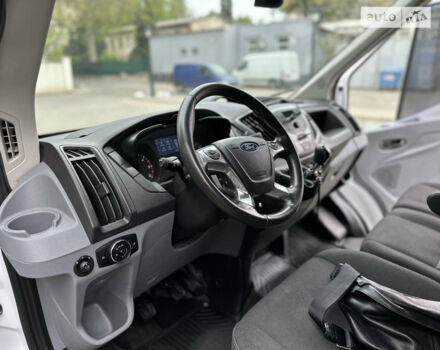 Белый Форд Транзит, объемом двигателя 2.2 л и пробегом 490 тыс. км за 16800 $, фото 5 на Automoto.ua