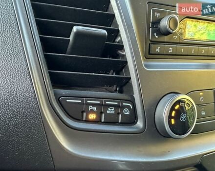 Белый Форд Транзит, объемом двигателя 2 л и пробегом 165 тыс. км за 13950 $, фото 26 на Automoto.ua