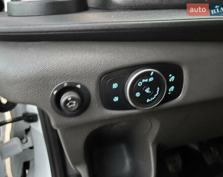 Белый Форд Транзит, объемом двигателя 2 л и пробегом 210 тыс. км за 16999 $, фото 11 на Automoto.ua