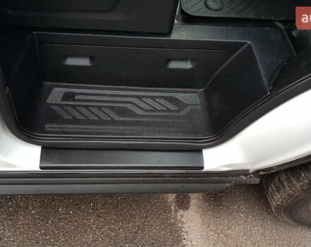 Белый Форд Транзит, объемом двигателя 2 л и пробегом 208 тыс. км за 15800 $, фото 22 на Automoto.ua