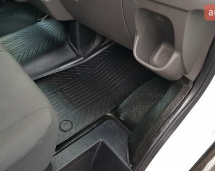 Белый Форд Транзит, объемом двигателя 2 л и пробегом 208 тыс. км за 15800 $, фото 20 на Automoto.ua