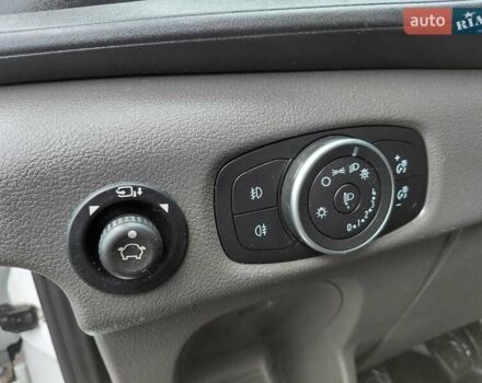 Білий Форд Транзит, об'ємом двигуна 2 л та пробігом 243 тис. км за 15600 $, фото 61 на Automoto.ua