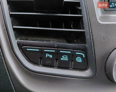 Белый Форд Транзит, объемом двигателя 2 л и пробегом 328 тыс. км за 19600 $, фото 63 на Automoto.ua