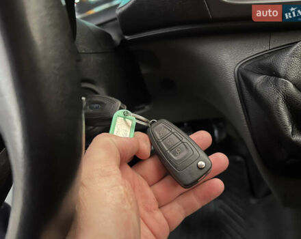 Белый Форд Транзит, объемом двигателя 2 л и пробегом 210 тыс. км за 16999 $, фото 13 на Automoto.ua