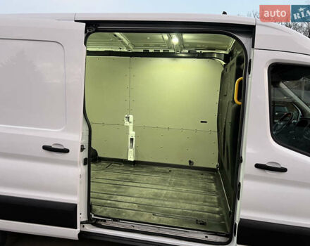 Белый Форд Транзит, объемом двигателя 2 л и пробегом 210 тыс. км за 16999 $, фото 21 на Automoto.ua