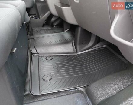 Белый Форд Транзит, объемом двигателя 2 л и пробегом 328 тыс. км за 19600 $, фото 51 на Automoto.ua