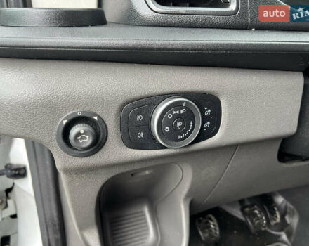 Белый Форд Транзит, объемом двигателя 2 л и пробегом 254 тыс. км за 17555 $, фото 11 на Automoto.ua