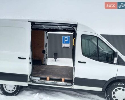 Белый Форд Транзит, объемом двигателя 2 л и пробегом 228 тыс. км за 17300 $, фото 5 на Automoto.ua