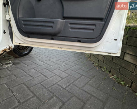 Белый Форд Транзит, объемом двигателя 1.75 л и пробегом 228 тыс. км за 4600 $, фото 24 на Automoto.ua