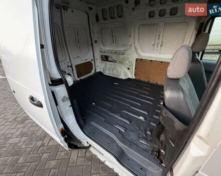 Белый Форд Транзит, объемом двигателя 1.75 л и пробегом 228 тыс. км за 4600 $, фото 11 на Automoto.ua