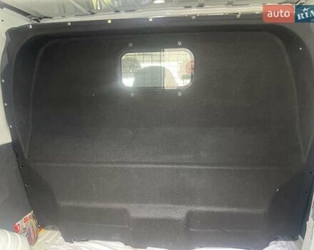 Белый Форд Транзит, объемом двигателя 2.2 л и пробегом 227 тыс. км за 7200 $, фото 15 на Automoto.ua