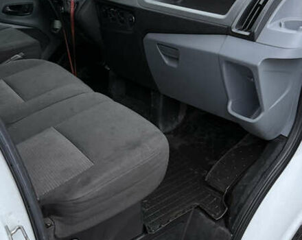 Білий Форд Транзит, об'ємом двигуна 2.2 л та пробігом 343 тис. км за 14000 $, фото 10 на Automoto.ua