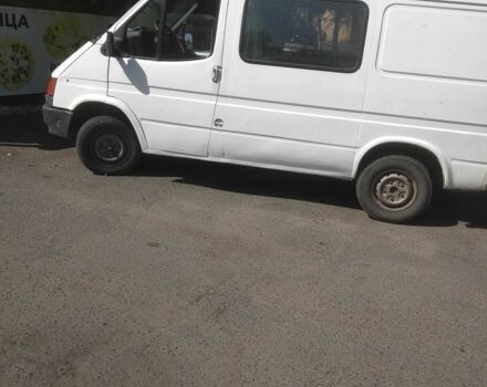 Белый Форд Транзит, объемом двигателя 1.98 л и пробегом 300 тыс. км за 1640 $, фото 3 на Automoto.ua