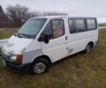 Белый Форд Транзит, объемом двигателя 2 л и пробегом 155 тыс. км за 2000 $, фото 1 на Automoto.ua