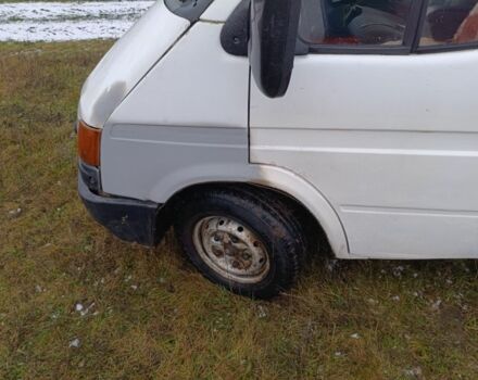 Белый Форд Транзит, объемом двигателя 2 л и пробегом 155 тыс. км за 2000 $, фото 9 на Automoto.ua