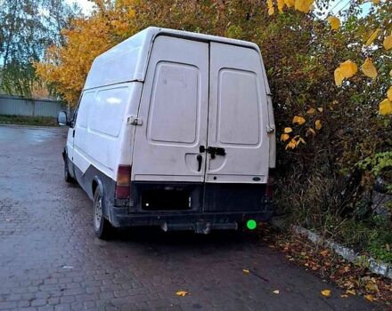 Белый Форд Транзит, объемом двигателя 2.5 л и пробегом 250 тыс. км за 1500 $, фото 1 на Automoto.ua