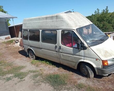 Білий Форд Транзит, об'ємом двигуна 2.5 л та пробігом 400 тис. км за 726 $, фото 1 на Automoto.ua