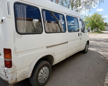 Белый Форд Транзит, объемом двигателя 2.5 л и пробегом 435 тыс. км за 3100 $, фото 3 на Automoto.ua
