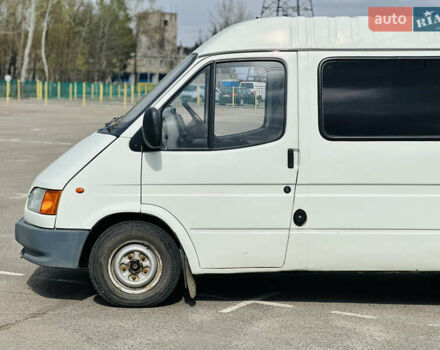 Белый Форд Транзит, объемом двигателя 2.5 л и пробегом 256 тыс. км за 3500 $, фото 3 на Automoto.ua