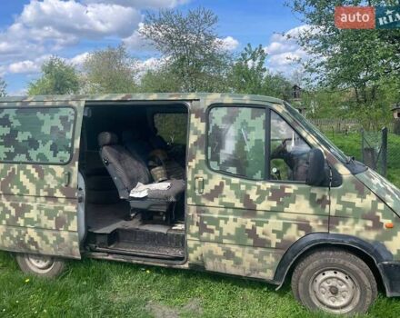Білий Форд Транзит, об'ємом двигуна 2.5 л та пробігом 425 тис. км за 2900 $, фото 1 на Automoto.ua