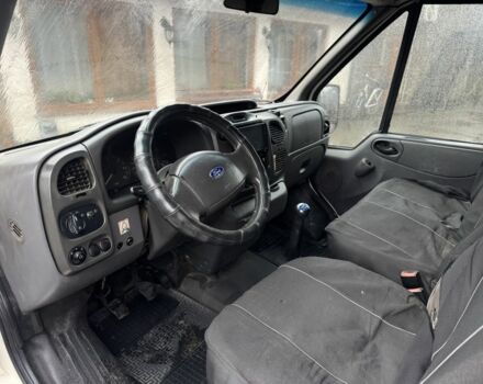 Белый Форд Транзит, объемом двигателя 2 л и пробегом 400 тыс. км за 2350 $, фото 5 на Automoto.ua