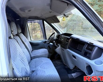 Білий Форд Транзит, об'ємом двигуна 2.4 л та пробігом 275 тис. км за 5200 $, фото 4 на Automoto.ua