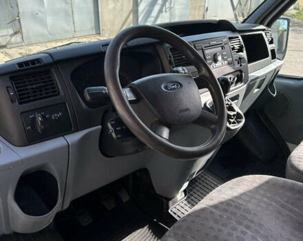 Білий Форд Транзит, об'ємом двигуна 2.5 л та пробігом 316 тис. км за 8500 $, фото 9 на Automoto.ua