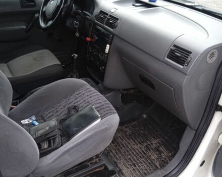 Белый Форд Транзит, объемом двигателя 1.8 л и пробегом 341 тыс. км за 3550 $, фото 5 на Automoto.ua