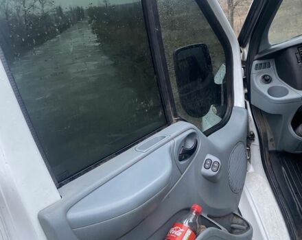 Білий Форд Транзит, об'ємом двигуна 2.4 л та пробігом 376 тис. км за 4300 $, фото 12 на Automoto.ua