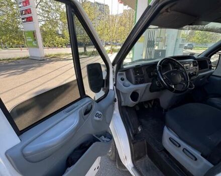 Білий Форд Транзит, об'ємом двигуна 2.2 л та пробігом 350 тис. км за 5500 $, фото 12 на Automoto.ua