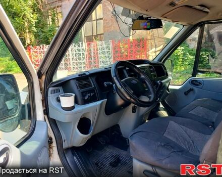 Білий Форд Транзит, об'ємом двигуна 2.2 л та пробігом 366 тис. км за 6000 $, фото 4 на Automoto.ua