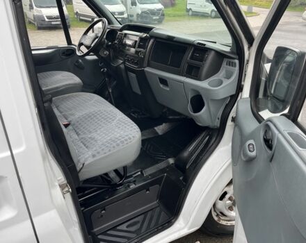 Белый Форд Транзит, объемом двигателя 2.2 л и пробегом 249 тыс. км за 3738 $, фото 6 на Automoto.ua