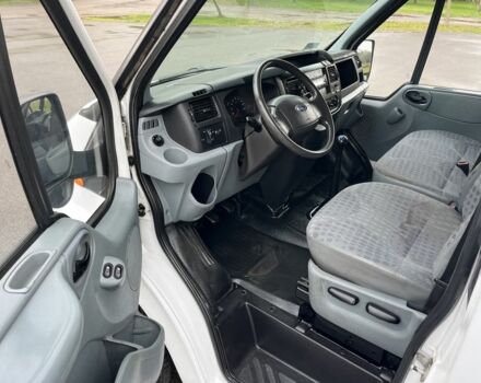 Белый Форд Транзит, объемом двигателя 2.2 л и пробегом 249 тыс. км за 3738 $, фото 1 на Automoto.ua